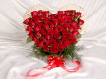 Red Roses Romantic Heart Shaped Arrangement