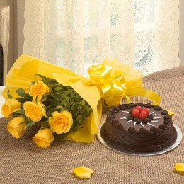 1/2 Kg Cake and 12 yellow roses bunch