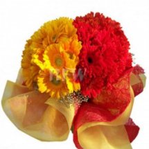 6 Red and 6 Yellow Gerberas bouquet