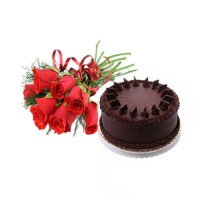 Midnight-1/2 Kg Cake and 12 red roses bunch