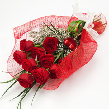 6 red roses (Available in Bangalore only)